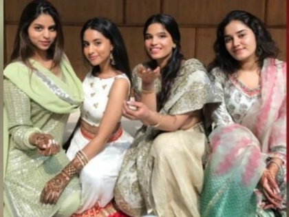Shahrukh Khan's daughter Suhana Khan stunning look at cousin's wedding in London going viral on social media, take tips from her on how to look sexy and beautiful in family functions | लंदन में फैमिली वेडिंग एन्जॉय कर रहीं शाहरुख की बेटी सुहाना खान से सीखें शादी में कैसे दिखें सबसे खूबसूरत