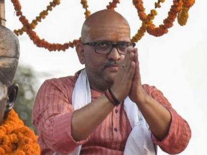 up election ajay rai congress ec pm narendra modi yogi adityanath | यूपी चुनाव: वाराणसी से कांग्रेस प्रत्याशी अजय राय पर 24 घंटे के लिए चुनाव प्रचार पर रोक, मोदी-योगी के खिलाफ टिप्पणी पर कार्रवाई