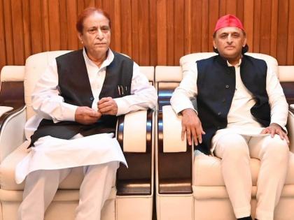 watch Rampur First meeting released bail jail September 23 Akhilesh Yadav said talk old leaders people else big fight will fight together see video | 23 सितंबर को जमानत पर रिहा होने के बाद पहली मुलाकात, अखिलेश यादव ने कहा-पुराने नेताओं और लोगों की बात ही कुछ और, बड़ी लड़ाई, मिलकर लड़ेंगे, वीडियो