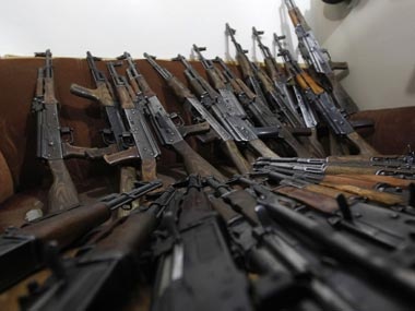 Bihar: AK 47 rifle recovered again in Munger | बिहार: मुंगेर में फिर से मिली AK-47 रायफल, पुलिस छापेमारी जारी
