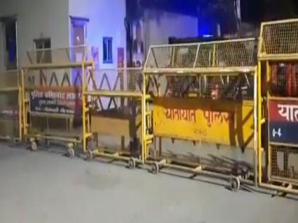 Kisan andolan Akhilesh Yadav under house arrest, Delhi CM Arvind Kejriwal arrives at sindhu border | किसान आंदोलन: अखिलेश यादव को घर में किया गया नजरबंद, दिल्ली में सिंधु बॉर्डर पहुंचे सीएम अरविंद केजरीवाल Kisan andolan Akhilesh Yadav under house arrest, Delhi CM Arvind Kejriwal arrives at sindhu border | किसान आंदोलन: अखिलेश यादव को घर में किया गया नजरबंद, दिल्ली में सिंधु बॉर्डर पहुंचे सीएम अरविंद केजरीवाल