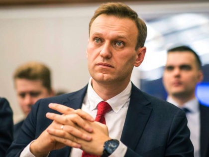 Kremlin denies allegations of poisoning leader of opposition Alexei Navalny in Russia | एलेक्सी नेवलनी को जहर दिए जाने के आरोपों से क्रेमलिन का इनकार, विपक्ष ने कहा-सरकार का हाथ