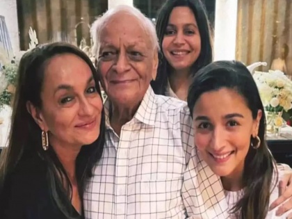 Alia bhatt maternal grandfather is in critical condition actress cancels IIFA trip | आलिया के नाना की हालत गंभीर, आईफा अवार्ड्स के लिए जाते वक्त एयरपोर्ट से लौटीं अभिनेत्री, ट्रिप रद्द की