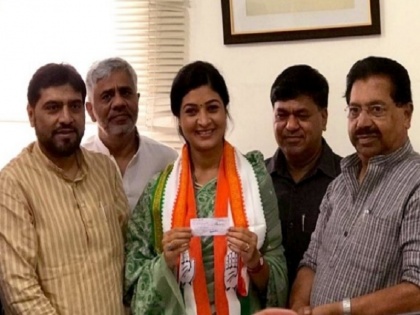Delhi: Alka Lamba, MLA from Chandni Chowk joins Congress in presence of party leader, PC Chacko | दिल्ली: 'आप' से अलग हुईं चांदनी चौक से पूर्व विधायक अलका लांबा कांग्रेस में शामिल