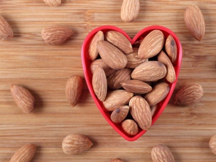 Health benefits of almond or baadam : study says snacking on almonds may help improve heart function | Diet tips: वैज्ञानिकों का दावा, बादाम खाने से दिल रहता है स्वस्थ, हार्ट रेट में भी होता है सुधार