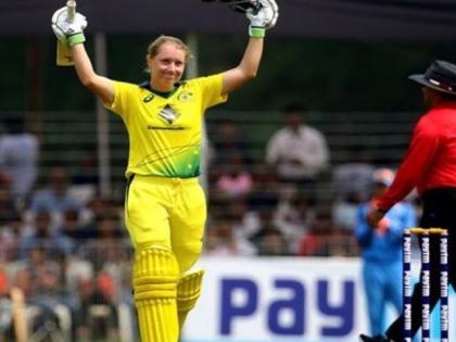 Alyssa Healy hits maiden century vs India, husband Mitchell Starc praises it | पत्नी एलिसा हिली ने भारत के खिलाफ जड़ा जोरदार शतक, पति मिशेल स्टार्क ने की जमकर तारीफ!