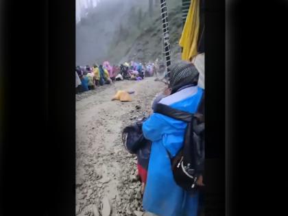 Amarnath Yatra 2025 from Jammu suspended due to bad weather Landslide on Baltal route one devotee killed | Amarnath Yatra 2025: बालटाल मार्ग पर भूस्खलन, एक श्रद्धालु की मौत, कई घायल; भारी बारिश के बीच अमरनाथ यात्रा स्थगित Amarnath Yatra 2025 from Jammu suspended due to bad weather Landslide on Baltal route one devotee killed | Amarnath Yatra 2025: बालटाल मार्ग पर भूस्खलन, एक श्रद्धालु की मौत, कई घायल; भारी बारिश के बीच अमरनाथ यात्रा स्थगित