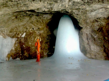 Amarnath Yatra Shivling melted again became 3 feet from 18 | अमरनाथ यात्रा: फिर पिघला शिवलिंग, 18 से 3 फुट हो गया ?