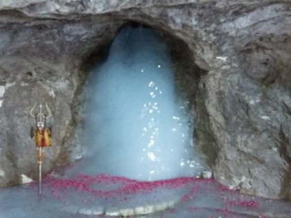 First visual of Shiv Lingam from Amarnath shrine cave in Jammu & Kashmir | अमरनाथ गुफा: बाबा बर्फानी की पहली तस्वीर सामने आई, 20 दिन ज्यादा चलेगी यात्रा