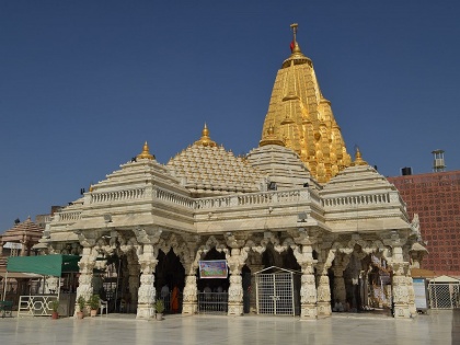 Gujarat: Government clarifies on Prasad ruckus of Ambaji temple, said- "The shelf life of Chikki is more than Mohanthal" | गुजरात: अंबाजी मंदिर के प्रसाद विवाद पर सरकार ने दी सफाई, बोली- "चिक्की की शेल्फ लाइफ मोहनथाल से ज्यादा होती है"