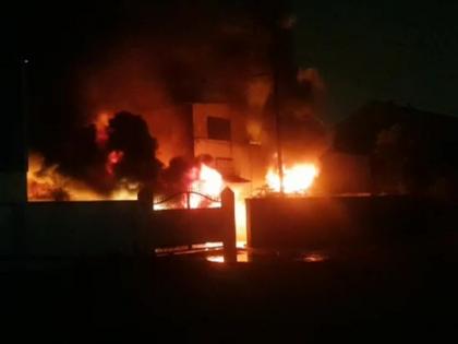 Maharashtra: Industrial unit caught fire in Thane district | महाराष्ट्र में अगरबत्ती बनाने वाली औद्योगिक इकाई में लगी आग, अहमदाबाद में फैक्टरी में आग लगने से 4 लोगों की मौत
