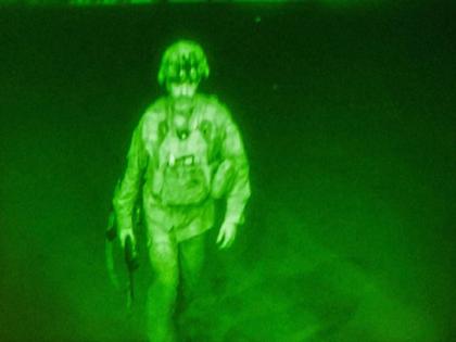 American troops leave Afghanistan ending 20 Year long mission in Afghanistan | अमेरिकी सेना ने तय समय से पहले ही खाली किया अफगानिस्तान, काबुल से उड़ा आखिरी विमान, 20 साल लंबा अभियान खत्म American troops leave Afghanistan ending 20 Year long mission in Afghanistan | अमेरिकी सेना ने तय समय से पहले ही खाली किया अफगानिस्तान, काबुल से उड़ा आखिरी विमान, 20 साल लंबा अभियान खत्म