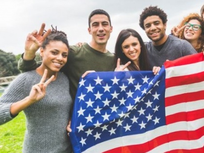 America issued new guidelines, said - foreign students will have to leave America when classes are online | अमेरिका ने जारी किए नए दिशा-निर्देश, कहा- कक्षाएं ऑनलाइन होने पर विदेशी छात्रों को छोड़ना होगा यूएस