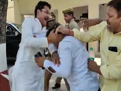 UP Amethi News Samajwadi MLA Thrashes BJP Leader's husband in Police station, video goes viral | अमेठी: पुलिस थाने में जमकर बवाल, सपा विधायक ने भाजपा उम्मीदवार के पति से की मारपीट; सोशल मीडिया पर वीडियो वायरल
