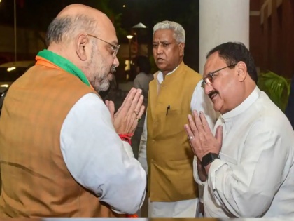 Amit Shah meets BJP President JP Nadda amid political turmoil in Maharashtra | शिवसेना में बगावत के बीच अमित शाह ने की भाजपा अध्यक्ष जेपी नड्डा से मुलाकात, दिल्ली के लिए निकले देवेंद्र फड़नवीस