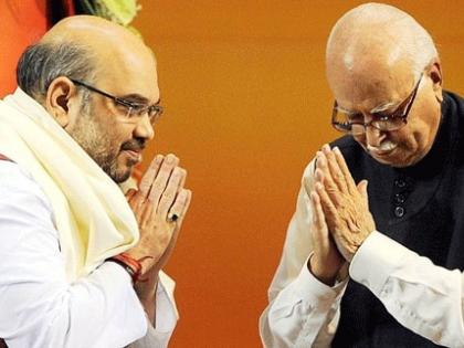 Amit Shah met senior Bharatiya Janata Party (BJP) leader Lal Krishna Advani at the latter's residence today | लाल कृष्ण आडवाणी से मिलने पहुंचे गृह मंत्री अमित शाह, 30 मिनट तक हुई बातचीत