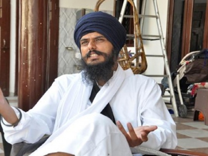 Punjab latest news Amritpal Singh declared Fugitive, internet sms banned, punjab on high alert | अमृतपाल सिंह भगोड़ा घोषित, पंजाब में हाई अलर्ट...इंटरनेट और SMS सेवा बंद, जानिए अब तक क्या-क्या हुआ?