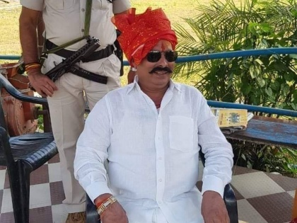Bihar: Bahubali MLA Anant Singh, who has always been the 'bad element' for the leader of opposition team, has become a favorite today | विरोधी दल के नेता तेजस्वी यादव के लिए कभी 'बैड एलिमेंट' रहे बाहुबली विधायक अनंत सिंह आज बने हैं चहेते