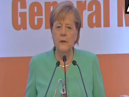Delhi Pollution: Angela Merkel suggests to replace diesel buses with electric buses | जर्मन चांसलर एंजेला मर्केल ने किया दिल्ली प्रदूषण पर कमेंट, दी इससे निपटने के लिए खास 'सलाह'