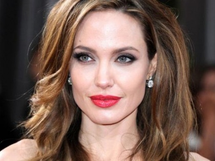 Corona Virus: Angelina Jolie, Kylie Jenner Support $ 1 Million | कोरोना वायरस : एंजेलिना जोली, काइली जेनर ने 10 लाख डॉलर की मदद दी