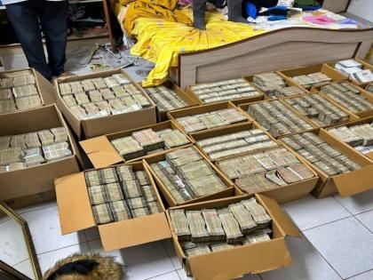 IT seized Rs 42 crore from premises of former Congress councilor HD Kumaraswamy made a scathing attack | कर्नाटक: कांग्रेस के पूर्व पार्षद के ठिकानों से IT ने 42 करोड़ रुपये किए जब्त, HD कुमारस्वामी ने किया तीखा हमला IT seized Rs 42 crore from premises of former Congress councilor HD Kumaraswamy made a scathing attack | कर्नाटक: कांग्रेस के पूर्व पार्षद के ठिकानों से IT ने 42 करोड़ रुपये किए जब्त, HD कुमारस्वामी ने किया तीखा हमला