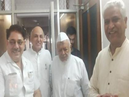 Madani, head of Jamiat Ulema-e-Hind met Sarsanghchalak Bhagwat, talks on mob lynching and Hindu-Muslim unity | सरसंघचालक भागवत से मिले जमीयत उलेमा-ए-हिंद के प्रमुख मदनी, मॉब लिंचिंग और हिन्दू-मुस्लिम एकता पर हुई बात