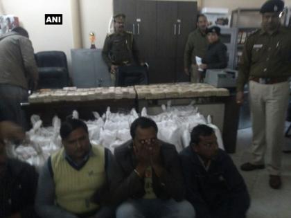 Demonetised currency Rs 25 crores recovered from the office of builder in meerut | बिल्डर के ऑफिस से 25 करोड़ के पुराने नोट बरामद, नोटबंदी के बाद सबसे बड़ी रिकवरी!