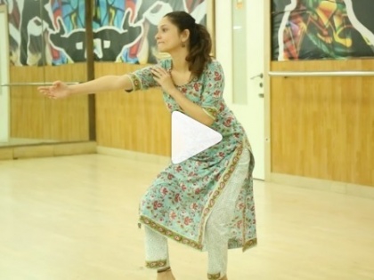 video: Ankita Lokhande pays tribute to Sushant Singh Rajput, grooves to Kaun Tujhe on stage | अंकिता लोखंडे ने सुशांत सिंह राजपूत को ट्रिब्यूट देने के लिए ''कौन तुझे...' सॉन्ग पर किया डांस, रिहर्सल के दौरान हुईं इमोशन, देखें वीडियो