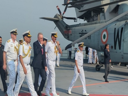 Australian PM Anthony Albanese receives Guard of Honour onboard India’s first indigenous aircraft carrier, INS Vikrant | ऑस्ट्रेलियाई पीएम एंथनी अल्बनीज ने भारत के पहले स्वदेशी विमानवाहक पोत INS विक्रांत पर गार्ड ऑफ ऑनर प्राप्त किया, कहा- यहां आकर गर्व महसूस कर रहा हूं