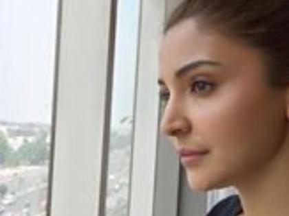 anushka sharma bathroom video viral after marriage | सामने आया अनुष्का का बाथरूम वीडियो, वायरल