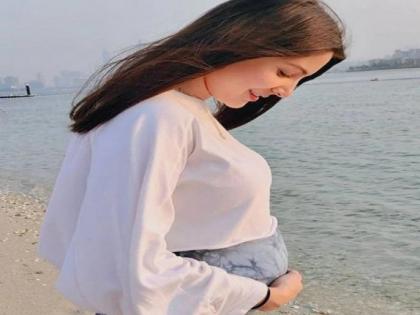 anushka-sharma-shared-her-black-and-white-photo | प्रेग्नेंट अनुष्का शर्मा ने शेयर की बेहद खूबसूरत फोटो, चेहरे पर दिखा प्रग्नेंसी ग्लो anushka-sharma-shared-her-black-and-white-photo | प्रेग्नेंट अनुष्का शर्मा ने शेयर की बेहद खूबसूरत फोटो, चेहरे पर दिखा प्रग्नेंसी ग्लो