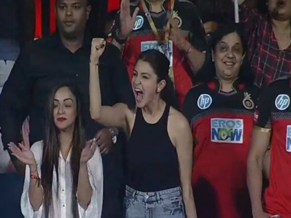 Virat kohli wife Anushka Sharma reaction on RCB win against sunrisers hyderabad | IPL 2020: RCB की जीत पर विराट कोहली की पत्नी अनुष्का शर्मा ने जताई खुशी, कही दिल जीतने वाली बात