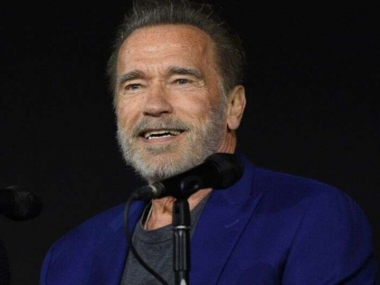 Arnold Schwarzenegger Enjoys Self-Isolation Smoking A Cigar In Jacuzzi; Who Says Isolation Has To Be Boring? | कोरोना वायरस के प्रकोप के बीच कुछ यूं मजे कर रहे हैं अर्नोल्ड, शेयर किया खास वीडियो