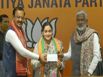 UP polls 2022 Aparna Yadav leave Samajwadi Party and join BJP Mulayam Singh's daughter-in-law | UP polls 2022: अपर्णा यादव समाजवादी पार्टी छोड़कर क्यों गईं भाजपा में ?