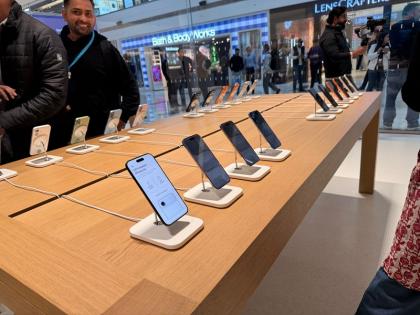 Apple opens first Noida store: What’s on offer, active sessions, and full timings for customers | एप्पल ने नोएडा में अपना पहला स्टोर खोला, जानें कस्टमर्स के लिए ऑफर, वर्कशॉप और टाइमिंग Apple opens first Noida store: What’s on offer, active sessions, and full timings for customers | एप्पल ने नोएडा में अपना पहला स्टोर खोला, जानें कस्टमर्स के लिए ऑफर, वर्कशॉप और टाइमिंग