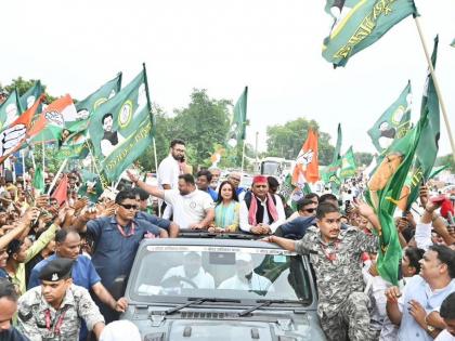 bihar Voter Rights Yatra 14 days completed Akhilesh Yadav attacks Ara said throw BJP out snatching away right vote see video watch | मतदाता अधिकार यात्राः 14 दिन पूरे, आरा में अखिलेश यादव का हमला, कहा-भाजपा को बिहार से बाहर कीजिए, वोट का अधिकार छीन रही