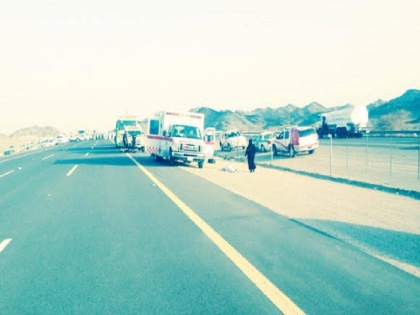 Saudi Arabia: A severe collision between a bus and a truck in the city of Madina, killing 35 foreigners | सऊदी अरबः मदीना शहर में बस और ट्रक में भीषण टक्कर, 35 विदेशियों की मौत