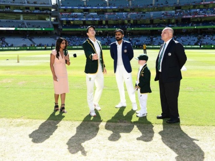 7 year old Archie Schiller, accompanied Australian captain Tim Paine during toss in melbourne test vs India | IND vs AUS: मेलबर्न टेस्ट में टॉस के समय ऑस्ट्रेलियाई 'कप्तान' बनकर उतरा ये 7 साल का युवा खिलाड़ी, जानिए कौन है ये