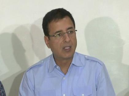 CBSE Paper Leak:Congress Randeep Surjewala demands Union HRD Minister Prakash Javadekar or CBSE Chairperson Anita Karwal Resignation | CBSE पेपर लीक: कांग्रेस ने मांगा शिक्षा मंत्री प्रकाश जावड़ेकर और सीबीएसई चीफ का इस्तीफा