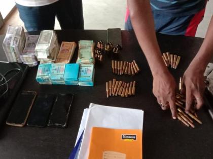 A cache of weapons found from the house of former JDU block president in Bihar | बिहार में जदयू के पूर्व प्रखंड अध्‍यक्ष के घर से मिला हथियारों का जखीरा, गिरफ्तार