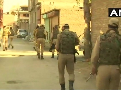Jammu & Kashmir: Terrorists lob grenade at an Army patrolling party in Shopian's 1 Army personnel injured | जम्मू-कश्मीर: शोपियां में आर्मी पेट्रोलिंग पार्टी पर ग्रेनेड हमला, जवान घायल