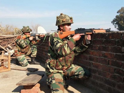 jammu Kashmir's LoC increased sniper attacks Indian soldiers Terrorism pakistan ak 47 and 56 | कश्मीर के एलओसी पर स्नाइपर हमलों का खतरा बढ़ा, भारतीय सैनिकों की नींद हराम
