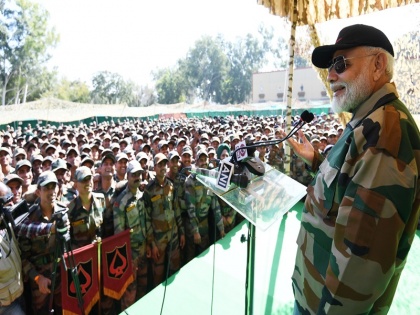 "The country salutes you, you have helped people not only in times of external threats but also in times of disaster", Prime Minister Narendra Modi wished soldiers on Army Day | "देश आपको सलाम करता है, आपने न केवल बाहरी खतरे बल्कि आपदा के समय भी लोगों की मदद की है", प्रधानमंत्री नरेंद्र मोदी ने सेना दिवस पर जवानों को दी शुभकामनाएं