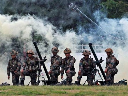 Indian Army has launched attacks on terrorist camps situated inside Pakistan occupied Kashmir PoK | जम्मू-कश्मीर: पाक अधिकृत कश्मीर के आतंकी कैंपों पर भारतीय सेना ने बोला हमला, जानें अब तक की 10 बड़ी बातें