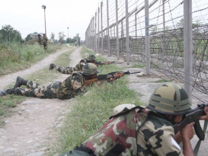 Pakistan summons Indian diplomat over 'ceasefire violations' protest firing troops Line of Control | इंडियन आर्मी कर रहे संघर्षविराम उल्लंघन, पाक सैनिक और दो आम नागरिकों की मौत, पाकिस्तान ने चार दिन में तीन बार राजनयिक को तलब किया