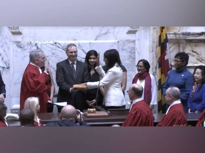 Aruna Miller scripts history becomes first Indian-American to be elected Lieutenant Governor of Maryland | अरुणा मिलर ने रचा इतिहास, मैरीलैंड की लेफ्टिनेंट गवर्नर चुनी जाने वाली पहली भारतीय-अमेरिकी बनीं