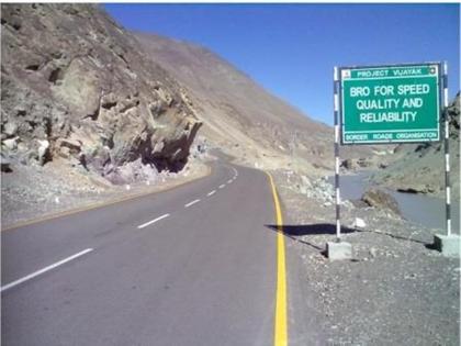 1 dead 18 other labourers missing in Arunachal Pradesh Indo-China border | अरुणाचल प्रदेश में भारत-चीन सीमा के नजदीक लापता हुए 19 मजदूर, कुमे नदी के पास से 1 की मिली लाश 1 dead 18 other labourers missing in Arunachal Pradesh Indo-China border | अरुणाचल प्रदेश में भारत-चीन सीमा के नजदीक लापता हुए 19 मजदूर, कुमे नदी के पास से 1 की मिली लाश