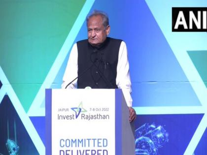 When Ashok Gehlot addressed Adani as Gautam Bhai BJP took a jibe at the Congress CM react on it | अशोक गहलोत ने मंच पर अडानी को 'गौतम भाई' किया संबोधित तो भाजपा ने कांग्रेस पर कसा तंज, मुख्यमंत्री ने दिया ये जवाब