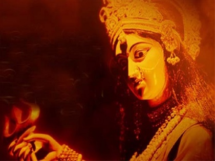 Durga Ashtami 2020: Durga Saptshati Mantra Jaap Benefit | Durga Ashtami 2020: सुंदर पत्नी, अच्छे जीवन, मुक्ति के लिए आज करें इन 11 मंत्रों का जाप, 7 दिन में दिखेगा असर