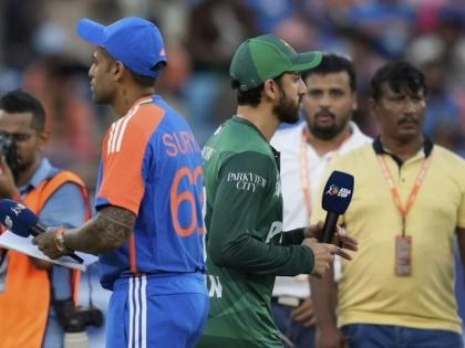 asia cup 2025 captains interviewed Ravi Shastri India Waqar Younis Pakistan tension continues India and Pakistan even before Asia Cup final | कप्तानों के इंटरव्यू भारत के रवि शास्त्री-पाकिस्तान के वकार युनूस ने लिए, भारत और पाकिस्तान के बीच एशिया कप फाइनल से पहले भी तनाव जारी